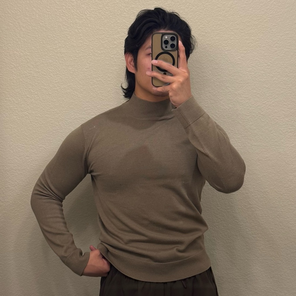 Club Monaco Men's Tan Turtleneck Sweater